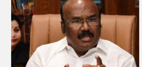 அதிமுக தலைமை அலுவலகத்துக்கு போலீஸ் பாதுகாப்பு: காவல் ஆணையர் அலுவலகத்தில் ஜெயக்குமார் மனு