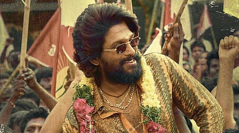 ‘புஷ்பா’ படக்குழுவினருக்கு தங்க நாணயங்கள் வழங்கிய அல்லு அர்ஜுன்