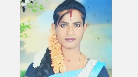 திருநங்கை பனி மலர்
