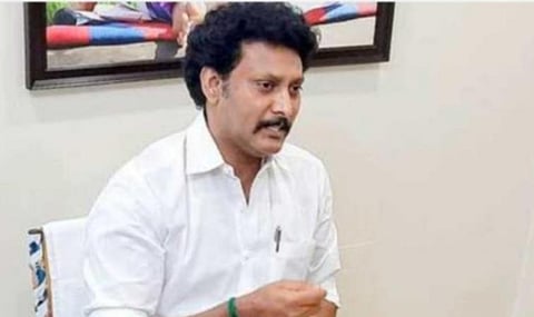 10 ஆண்டுகளாகப் பட்டதாரி தமிழ் ஆசிரியர்களுக்குப் பணி வழங்காமல் நிறுத்தி வைத்துள்ளனர்: அமைச்சர் அன்பில் மகேஸ் பொய்யாமொழி