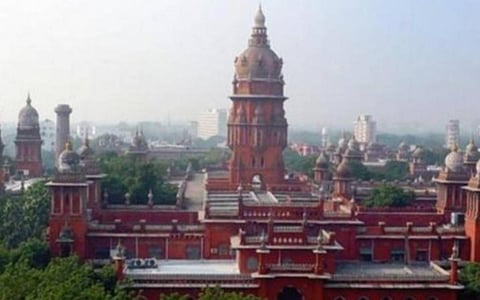கோயில் நகைகளை உருக்க 6 வாரங்களுக்கு உயர் நீதிமன்றம் தடை