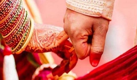 பெண்ணின் திருமண வயதை 21 ஆக உயர்த்தும் பரிந்துரை: மத்திய அமைச்சரவை ஒப்புதல்