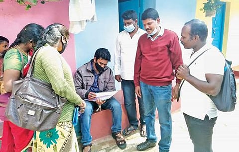 நஞ்சப்பசத்திரம் மக்களை தேடி வரும் அரசின் சலுகைகள்