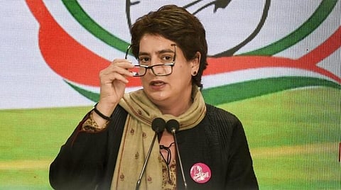 டெல்லியில் காங்கிரஸ் பொதுச் செயலாளர் பிரியங்கா காந்தி பேட்டியளித்த காட்சி | படம் ஏஎன்ஐ