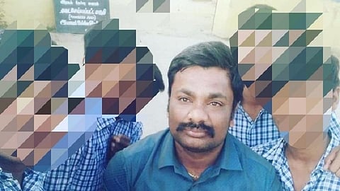 பாலியல் தொல்லை அளித்த ஆசிரியர் மீது நடவடிக்கைக் கோரி மாணவ, மாணவிகள் போராட்டம்: அரசுப் பள்ளி ஆசிரியர் பணியிடை நீக்கம்