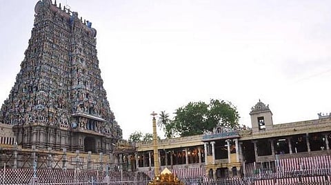 மீனாட்சியம்மன் கோயில் தெப்பத் திருவிழா கொடியேற்றம்: பக்தர்கள் இல்லாமல் நடைபெற்றது