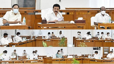நீட் தேர்வு தொடர்பாக முதல்வர் மு.க. ஸ்டாலின் தலைமையில் இன்று (8-1-2022) தலைமைச் செயலகம், நாமக்கல் கவிஞர் மாளிகையில் நடைபெற்ற ஆலோசனைக் கூட்டம்.