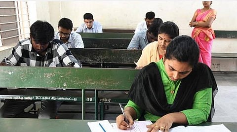 தமிழக அரசின் சிவில் சர்வீஸ் தேர்வுப் பயிற்சி மைய கட்டணமில்லா பயிற்சிக்கான நுழைவுத் தேர்வு தற்காலிகமாக ஒத்திவைப்பு
