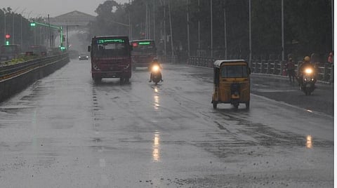 வானிலை முன்னறிவிப்பு: சென்னை உள்ளிட்ட வட கடலோர மாவட்டங்களில் இன்று மிதமான மழை நீடிக்கும்