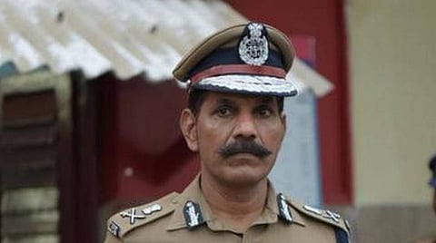 முழு ஊரடங்கின்போது ஆட்டோ, டாக்சி பயணிகளிடம் அதிக கட்டணம் வசூல்: நடவடிக்கை எடுக்க டிஜிபி சைலேந்திரபாபு உத்தரவு