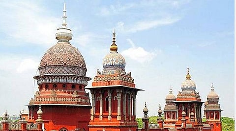 காவல் ஆணையம் அமைக்கும் விதிகளில் திருத்தப்பட்டுள்ளதா? - தமிழக அரசு விளக்கம் அளிக்க உயர் நீதிமன்றம் உத்தரவு