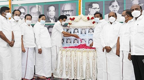 மொழிப்போர் தியாகிகள் தினம்: முதல்வர் மு.க.ஸ்டாலின் மலர்தூவி மரியாதை