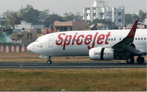 ரூ.180 கோடி கடன் நிலுவை - ஸ்பைஸ்ஜெட் நிறுவனத்துக்கு 3 வார அவகாசம்: உச்ச நீதிமன்றம் தீர்ப்பு