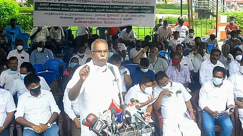 காந்தியின் கொலைகாரர்களுக்காக காவல்துறை அதிகாரிகள் வாதாடுவதா?- மார்க்சிஸ்ட் கம்யூனிஸ்ட் கண்டனம்