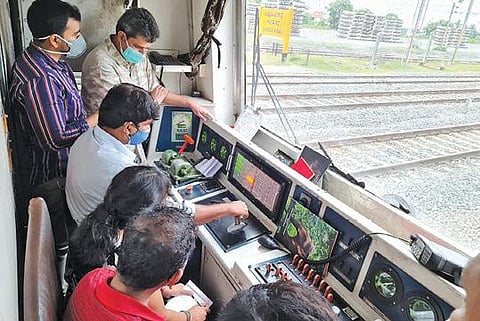 ரயில் மோதி யானைகள் உயிரிழப்பதை தவிர்க்க வாளையாறு - எட்டிமடை இடையே ரயில் பாதையில் இரு இடங்களில் சுரங்க பாதை: அரசிடம் 16 பரிந்துரைகளை அளித்த மத்திய குழுவினர்