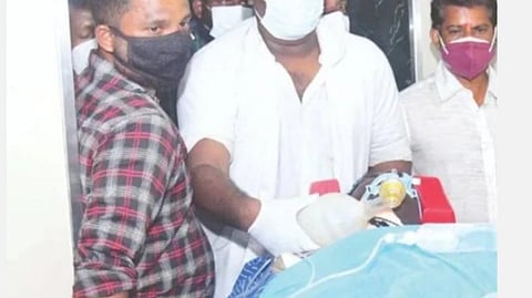 'அடுத்த 48 மணி நேரம் மிக முக்கியம்' - எப்படி இருக்கிறது 'பாம்பு மீட்பர்' வாவா சுரேஷ் உடல்நலம்?