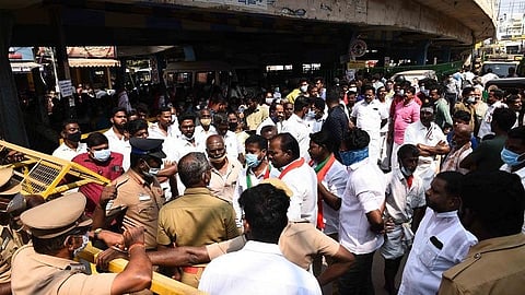 பட உதவி: ஜி.ஞானவேல்முருகன்