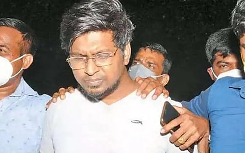 ‘லஞ்ச பேரம்’ ஆடியோ சமூக வலைதளங்களில் வைரலானது: பப்ஜி மதனுக்கு சொகுசு வசதிகள் செய்த உதவி ஜெயிலர் இடைநீக்கம்