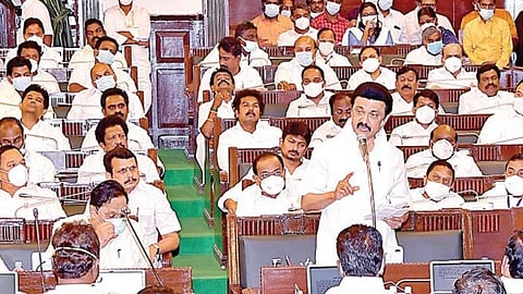 நீட் தேர்வில் இருந்து தமிழகத்துக்கு விலக்கு பெறும் மசோதா, சட்டப்பேரவையின் சிறப்புக் கூட்டத்தில் நேற்று மீண்டும் நிறைவேற்றப்பட்டது. முன்னதாக மசோதாவை முன்மொழிந்து முதல்வர் மு.க.ஸ்டாலின் பேசினார்.