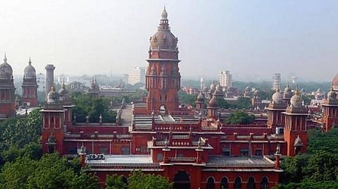 தொடக்கக்கல்வித் துறையில் பணியாற்றும் பட்டதாரி ஆசிரியர்களுக்கும் பதவி உயர்வு: ஆசிரியர் கூட்டமைப்பு வலியுறுத்தல்