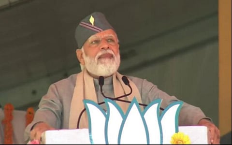 மக்களிடம் கொள்ளையடிப்பது காங்கிரஸ் கொள்கை: மோடி குற்றச்சாட்டு
