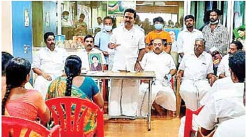 திமுக அரசு மீது கடும் அதிருப்தியில் மக்கள்; தேர்தலில் அதிமுகவுக்கு ஆதரவான அலை வீசுகிறது: முன்னாள் அமைச்சர் ஆர்.காமராஜ் கருத்து