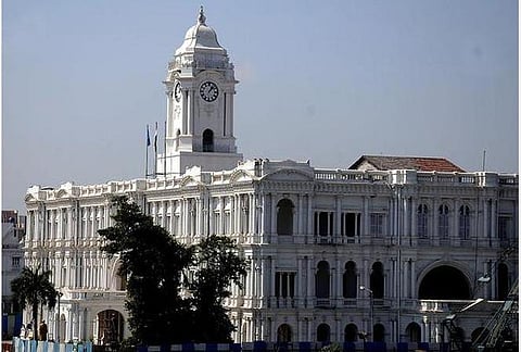 சென்னையில் 5 ஆயிரம் மாநகராட்சிப் பணியாளர்கள் மூலம் வாக்குச்சாவடி சீட்டு விநியோக பணி தொடக்கம்