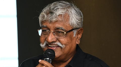 அதிமுகவுக்கு வாக்களிப்பது பாஜகவுக்கு அளிப்பதற்கு சமம்: சுப.வீரபாண்டியன்