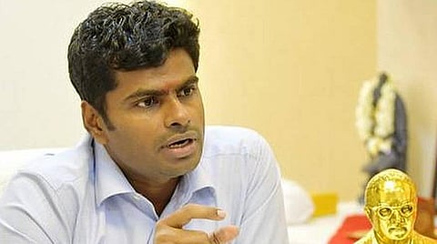தேர்தல் வாக்குறுதி குறித்து மக்கள் கேள்வி கேட்பார்கள் என்பதால் கணினி திரையை பார்த்து முதல்வர் பிரச்சாரம் செய்கிறார்: பாஜக மாநில தலைவர் அண்ணாமலை விமர்சனம்