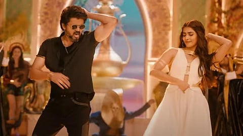 'பீஸ்ட்' பட முதல் சிங்கிள் ’அரபிக் குத்து’ பாடல் வெளியானது; 40 நிமிடங்களில் 1 மில்லியன் பார்வை
