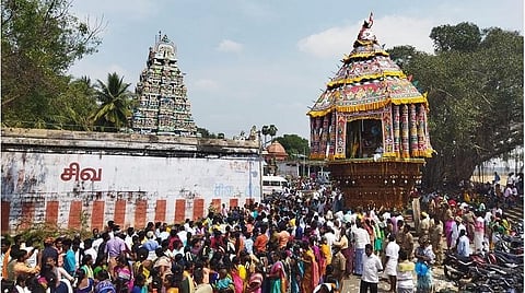 அரியலூர் மாவட்டம் திருமானூர் அருகே திருமழபாடி சுந்தராம்பிகை உடனுறைய வைத்தியநாதசுவாமி கோயிலில் நடைபெற்ற மாசிமகத் தேரோட்டம்.
