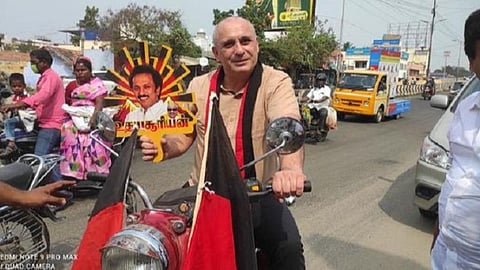 ஸ்டீஃபன் நெகொய்டா.