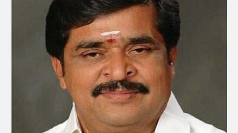 இரட்டை தலைமையை மக்கள் ஏற்கவில்லை; அதிமுகவுக்கு சசிகலா தலைமை ஏற்க வேண்டும்: கோவையில் முன்னாள் எம்எல்ஏ கருத்து
