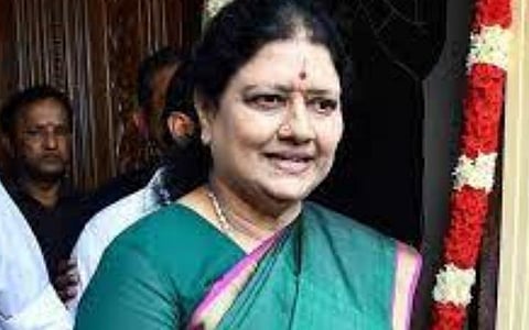 தென் மாவட்ட சுற்றுப் பயணத்தில் சசிகலா: ஓபிஎஸ் சகோதரர் உடன் சந்திப்பு