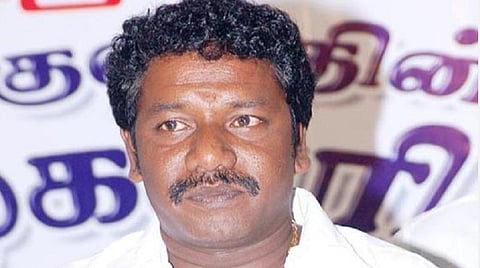 அதிமுகவில் இரட்டை தலைமை வேலைக்கு ஆகாது: நடிகர் கருணாஸ்