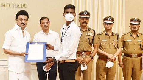 9,831 காவலர்களுக்கு பணி நியமன ஆணைகளை முதல்வர் ஸ்டாலின் வழங்கினார்