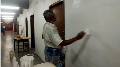 மதுரை மாநகராட்சி அலுவலக அறைகள் புதுப்பொலிவு பெறுகிறது.