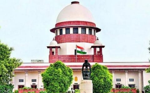பெண் ஊழியர்களுக்கான இடமாற்றக் கொள்கையை கருணை அடிப்படையில் உருவாக்கவேண்டும்: உச்ச நீதிமன்றம் வலியுறுத்தல்