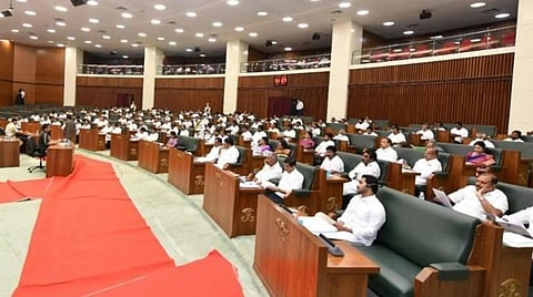 ஆந்திரா சட்டப்பேரவையில் இருந்து தெலுங்கு தேசம் எம்எல்ஏ. க்கள் 5 பேர் சஸ்பெண்ட்