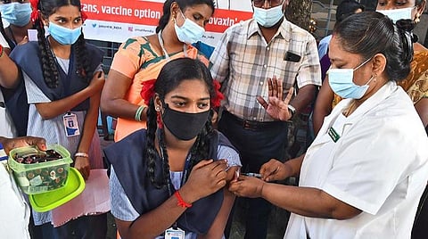 12 முதல் 14 வயதுக்குட்பட்ட சிறார்களுக்கு தடுப்பூசி செலுத்தும் பணி இன்று தொடக்கம்