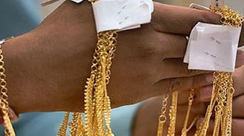 கேத்தனூர்: மோசடியில் ஈடுபட்டு கைது செய்யப்பட்ட நகை மதிப்பீட்டாளரிடம் இருந்து 144 சவரன் பறிமுதல்
