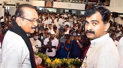 சென்னையில் நடந்த மதிமுக பொதுக்குழுக் கூட்டத்தில் கட்சியின் பொதுச் செயலாளர் வைகோ மற்றும் தலைமைக் கழக செயலாளர் துரை வையாபுரி