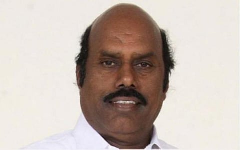 தமிழகத்தில் விபத்துகளை குறைத்ததற்காக மத்திய அமைச்சர் கட்கரி பாராட்டு: நெடுஞ்சாலைத் துறை அமைச்சர் வேலு பெருமிதம்