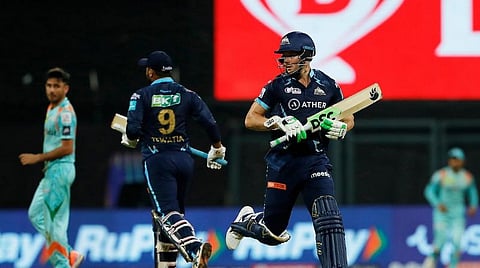 IPL 2022 | அசத்தல் பார்ட்னர்ஷிப்... கடைசி ஓவரில் முதல் வெற்றியை பதிவு செய்த குஜராத் டைட்டன்ஸ்