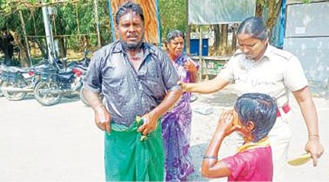 தி.மலையில் நேற்று குடும்பத்துடன் தற்கொலைக்கு முயன்ற ஓட்டுநர் கார்த்திகேயன்.