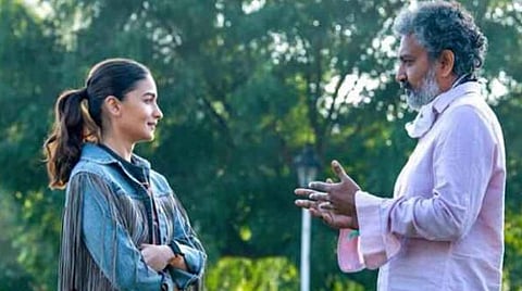 ஆர்ஆர்ஆர் 'அதிருப்தி'யால் ராஜமௌலியை அன்ஃபாலோ செய்த அலியா பட்