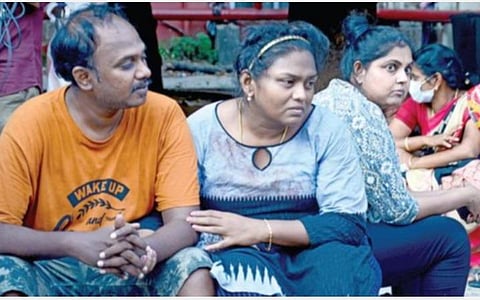 பள்ளி வேன் விபத்தில் இறந்த சிறுவனின் உடலை அடக்கம் செய்ய கிறிஸ்தவ சபைகள் இடம் தர மறுத்ததாக தாய் வேதனை: வைரலாகும் வீடியோ