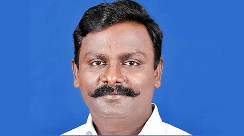 ‘பீஸ்ட்’ திரைப்பட கட்-அவுட்டுக்கு பாலாபிஷேகம்: பால் முகவர்கள் சங்கத் தலைவர் டிஜிபியிடம் புகார்