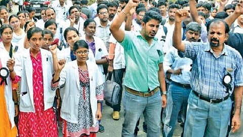 ராஜஸ்தானில் பெண் மருத்துவர் தற்கொலை சம்பவம்: தனியார் மருத்துவர்கள் வேலைநிறுத்தம்