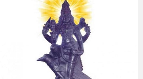 மகர ராசி அன்பர்களே! ஏப்ரல் மாத பலன்கள் - வேலையில் இடமாற்றம்; பயணத்தால் வெற்றி; பண வரவு திருப்தி!